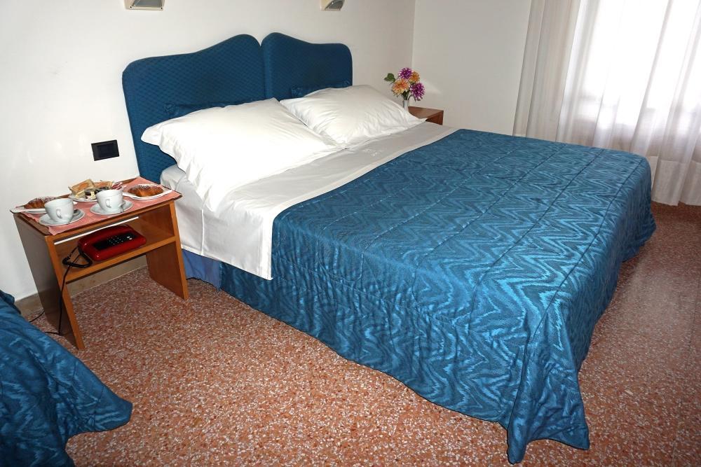 Family Hotel Como Rivisondoli Exterior photo